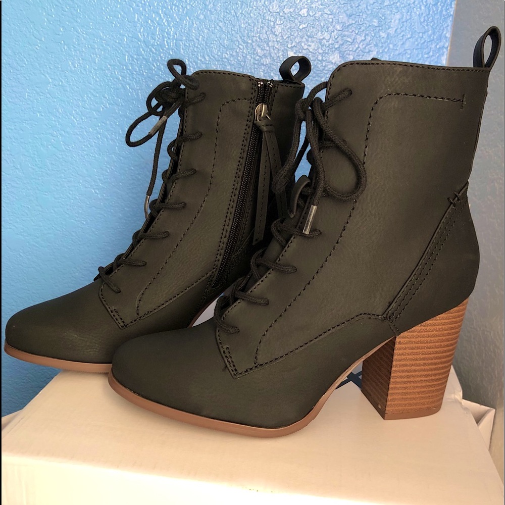 XOXO Lace Up Booties Size 7.5
